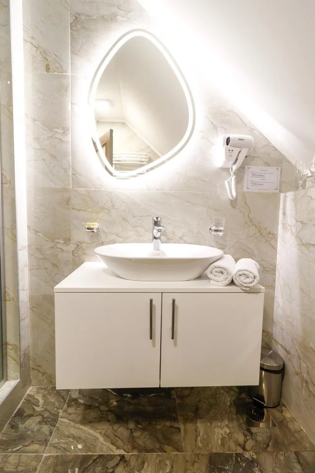 Room, Double or Twin Bed, Forest View، Garni Hotel Leopold I 5/5