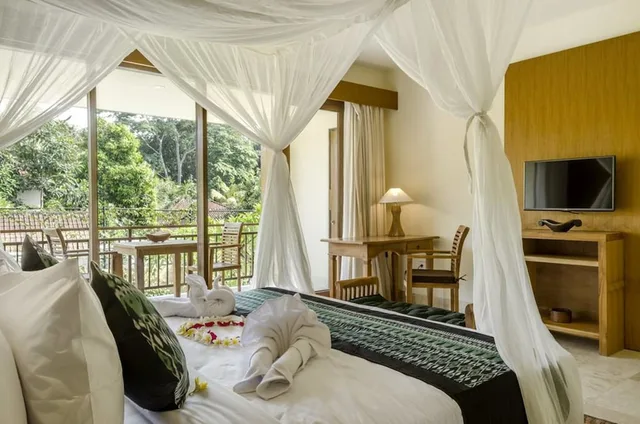 Premier, Suite, King Bed, Garden View, Pool Side، Sapodilla Ubud 3/5