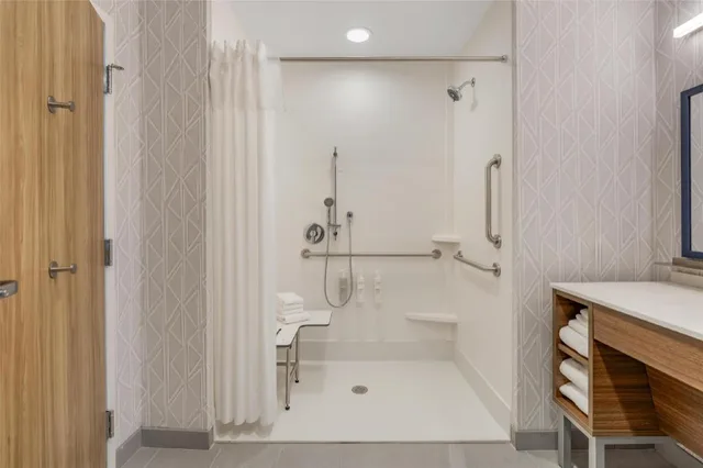جناح بسريرين كوين مع أريكة لذوي الإعاقة، Home2 Suites by Hilton Bozeman Four Corners 6/8