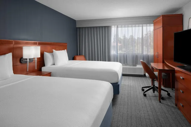 غرفة بسريرين كوين بشرفة، Courtyard by Marriott San Diego - Rancho Bernardo 1/10
