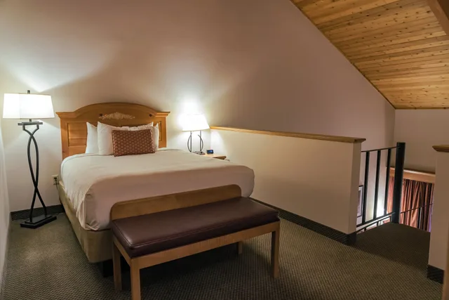 Superior, Suite, Queen Bed, Sofa, The Inn at Holiday Valley 1/2