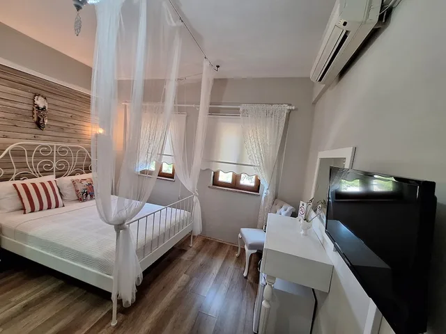 Standard, Quadruple, Queen and Twin Beds, Garden View, Karina Vineyard House 1/10