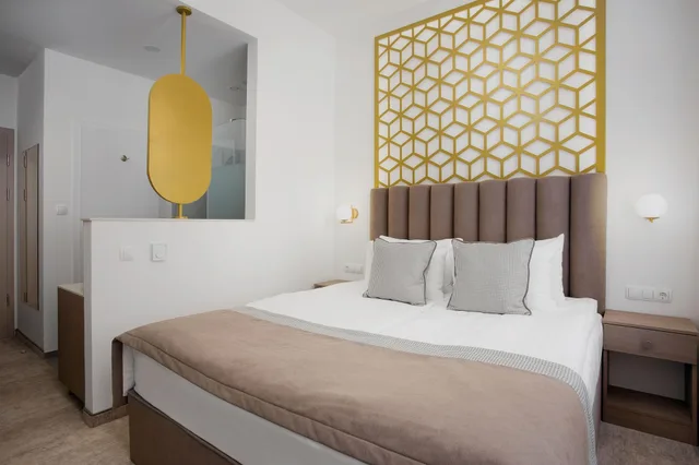 Superior, Double Bed, Mera Hotel 1/2