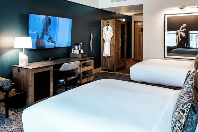 غرفة كلاسيكية بسريرين كوين، Hotel Renegade 4/6