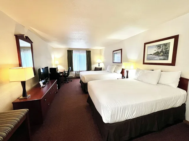 غرفة بسريرين كوين، Travelodge by Wyndham Ishpeming/Marquette 2/5