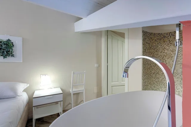 شقة بسريرين مزدوجين مع أريكة، Mamo Florence - Hibisco Apartment 10/10