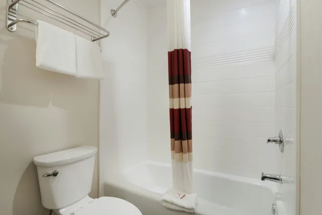 غرفة ديلوكس بسريرين كوين للمدخنين، Red Roof Inn Houston Spring North 6/7