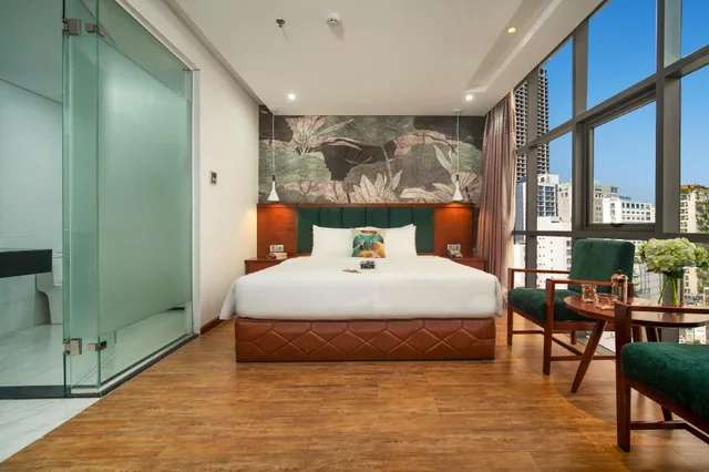 غرفة بريميوم بسرير كينج بإطلالة على المدينة، Crystal Hotel 1/1