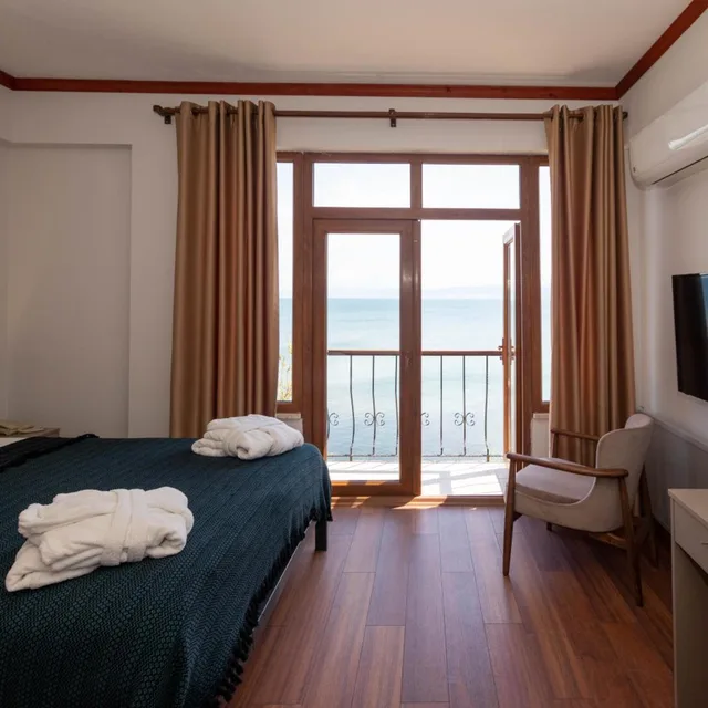 جناح، SINOP ANTIK OTEL 6/10