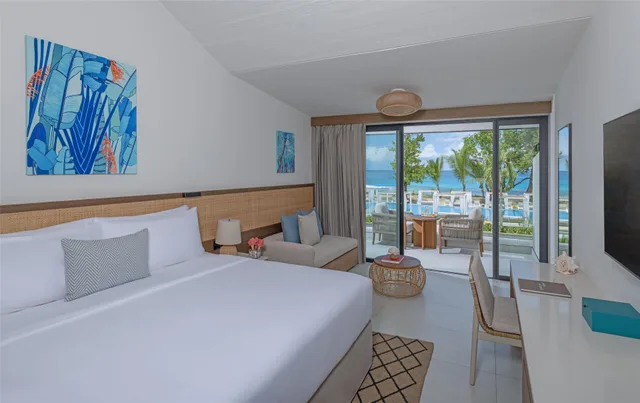 Superior Ocean View Balcony Room, Avani Plus Barbarons Seychelles Resort 2/7
