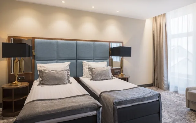 غرفة سوبيريور بسريرين منفصلين، V Spa Hotel and Conference centre 4/9