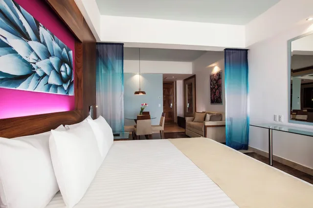 Altitude, Junior Suite, 2 Double Beds, Ocean Front, Sofa، BelAir Sunclub Hotel Cabos 1/4