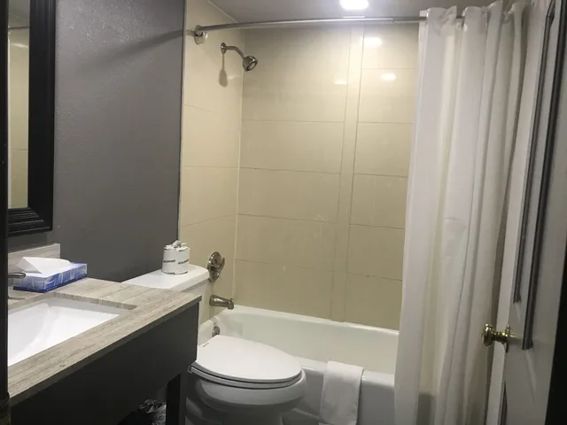 جناح ديلوكس بسريرين مزدوجين، Alamar Resort Inn 4/4