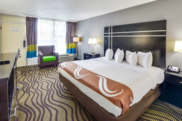 غرفة قياسية بسرير كينج، Quality Inn & Suites Hardeeville - Savannah North 2/4
