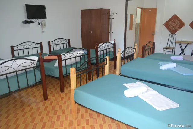 غرفة عائلية بستة أسرّة، Antonio's Apartelle & Suites 1/2
