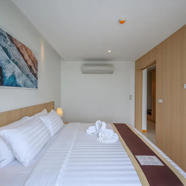 Two Bedroom Suite Pool Access، The Beachfront Hotel Phuket 1/10