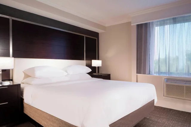 جناح بسرير كينج بغرفة نوم واحدة لذوي الإعاقة، Marriott Research Triangle Park 2/4