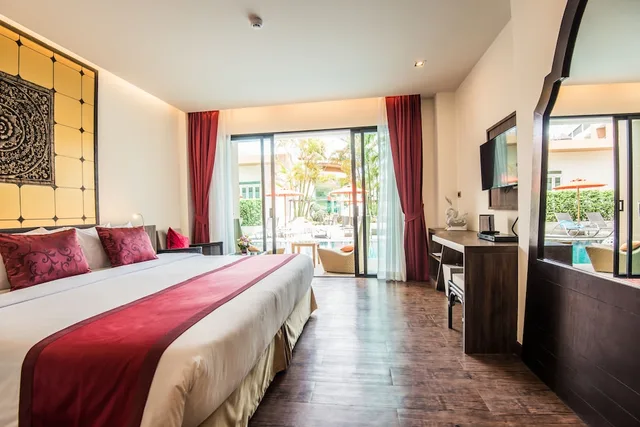 Deluxe, Twin Beds, Pool Access، The Beach Heights Resort 2/4