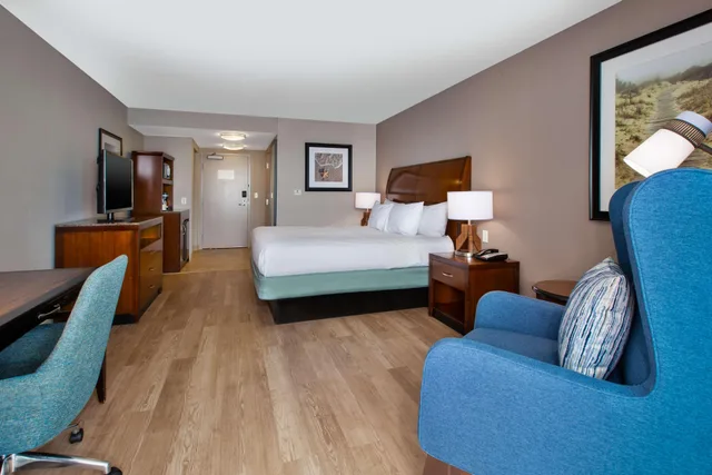 Room, King Bed, Ocean Front, Sun Deck Level، HILTON GARDEN INN VIRGINIA BEACH OCEANFRONT 2/4