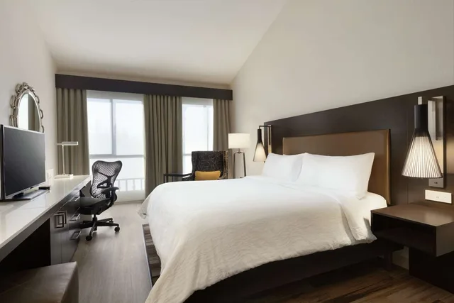 غرفة بريميوم بسرير كينج، HILTON GARDEN INN CUPERTINO 1/3