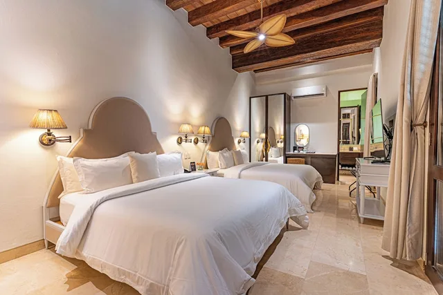 Superior, 2 King Beds, Capellan de Getsemani 5/9