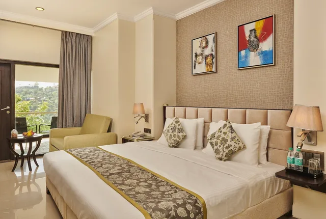 Classic, Queen Bed, Sterling Mount Abu 1/9