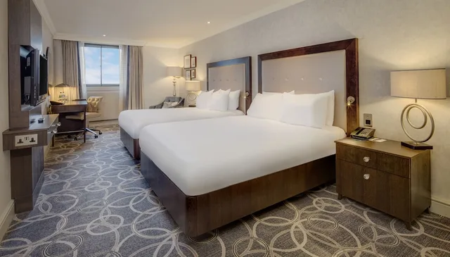 غرفة عائلية رباعية بسريرين مزدوجين، Glasgow Grosvenor Hotel 1/3