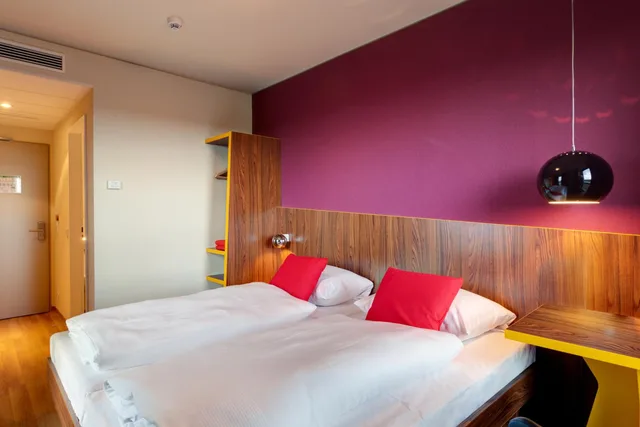 غرفة رباعية، Meininger Hotel Frankfurt Main Airport 3/3