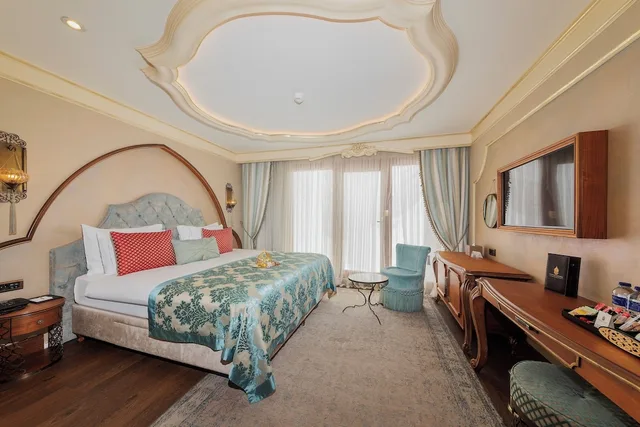 غرفة فاخرة بسرير كينج بشرفة، Romance Istanbul Hotel 7/10