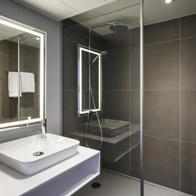 غرفة تنفيذية، Novotel Paris Saclay 3/7