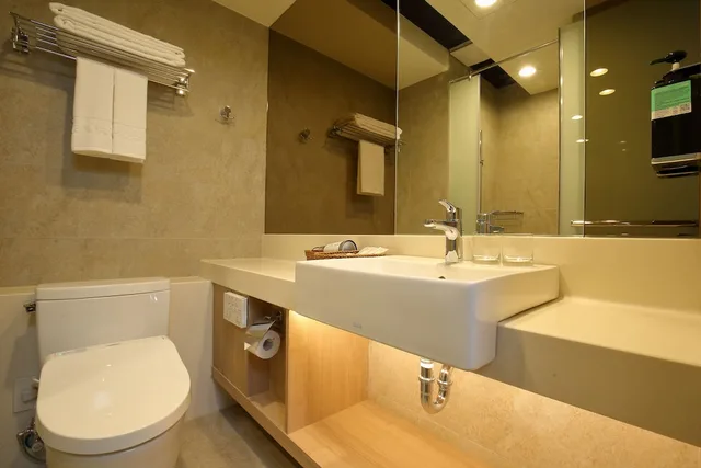 Green, Twin Beds، Kloud Hotel 3/4