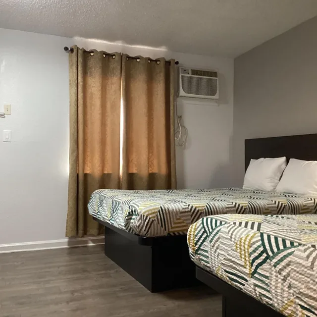 غرفة بسريرين كوين، Motel6 Selma, CA 5/10