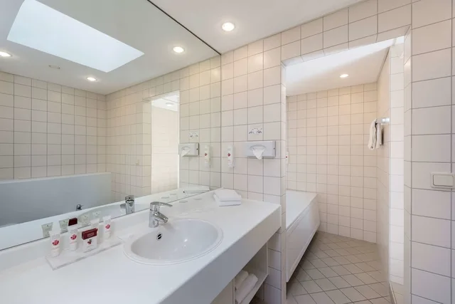 جناح بسرير مزدوج مع أريكة، Ramada Flensburg 3/4