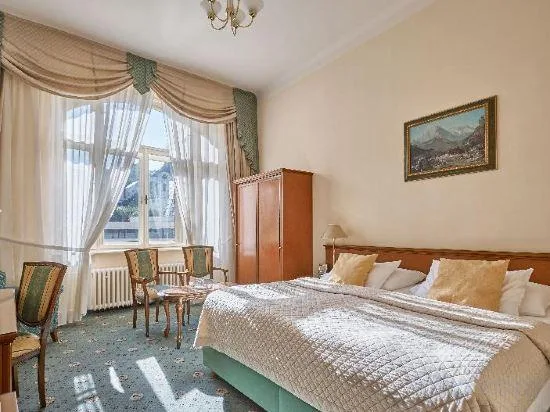 Exclusive, Double Bed, Hotel Romance Puskin 2/2