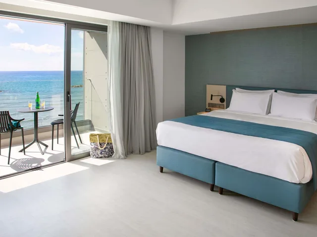Superior, Double Bed, Sea View, Mercure Larnaca Beach Resort 2/6