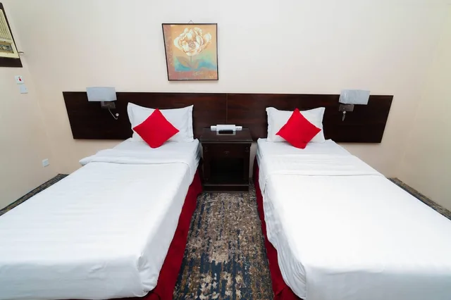 جناح بسرير كينج وسريرين منفصلين بغرفتي نوم، فندق دار الريس(Dar Al Raies Hotel) 1/3