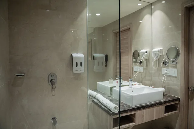 Deluxe, Double Bed, Lords Inn Rajkot 3/3