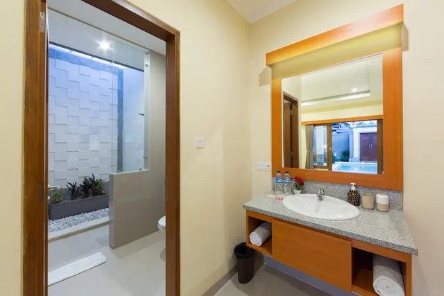 فيلا ديلوكس بغرفة نوم واحدة بمسبح خاص للمدخنين، Paisa Villa Seminyak 1/3