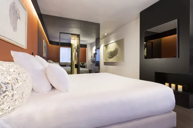 غرفة تنفيذية بسرير كوين، The Pavilions Madrid 5/10