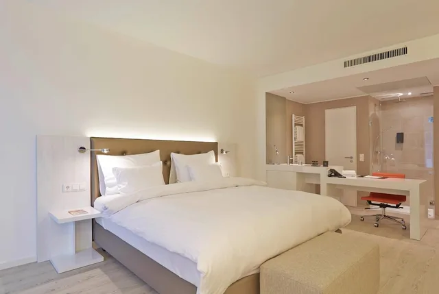 غرفة قياسية بسرير مزدوج، elaya hotel kleve, Trademark Collection by Wyndham 1/2