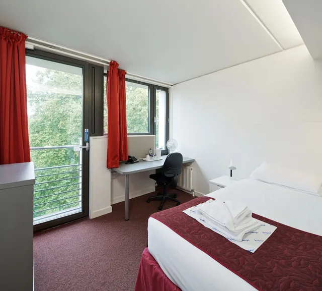 Room, Single, Princes Gardens Campus Accommodation 2/5