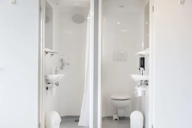 Private, 6 Bedrooms، Generator Hamburg 2/3