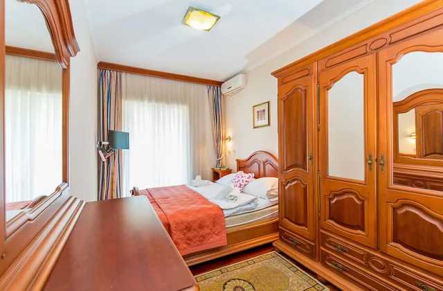 2 Bedrooms, Deluxe, Apartment, 2 Queen Beds, Sofa, Kitchen, Dubrovnik Hotel 6/10