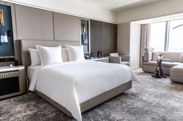 غرفة سوبيريور مفردة، فندق فور سيزونز الرياض في مركز المملكة(Four Seasons Hotel Riyadh at Kingdom Centre) 1/1