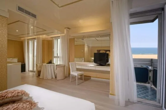 غرفة تنفيذية رباعية بأربعة أسرّة، Hotel Bristol 4/9
