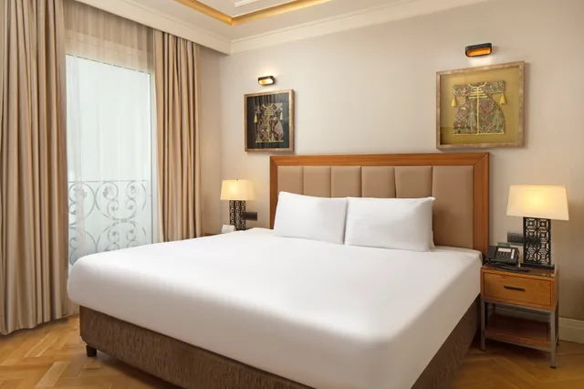 جناح جونيور، Golden Age Hotel Taksim 2/6