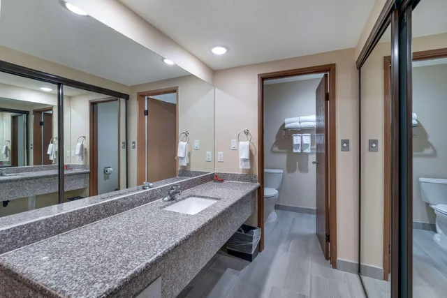جناح بسريرين كوين، SureStay Plus Hotel by Best Western Price 4/4