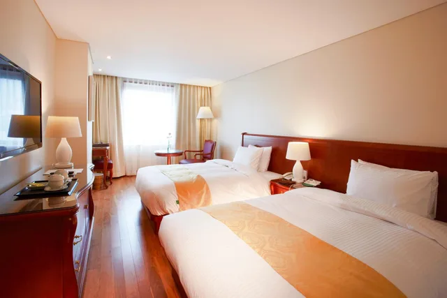 غرفة ديلوكس بسريرين منفصلين بإطلالة على الجبل، Sejong Hotel 1/2