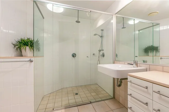 2 Bedrooms, Apartment, King and Twin Beds, SANCTUARY PALM COVE 14/15