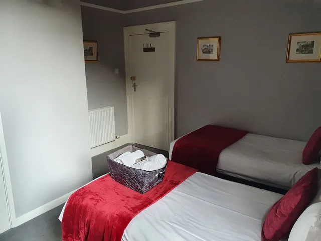 غرفة بسريرين منفصلين في الطابق الأرضي، The Braemar Hotel 1/5